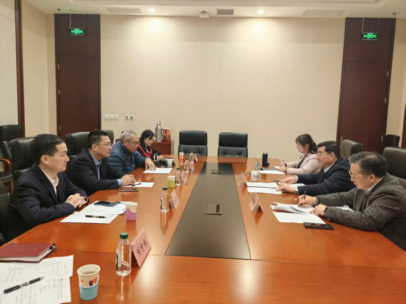 我校代表团拜访教育部中外人文交流中心.jpg