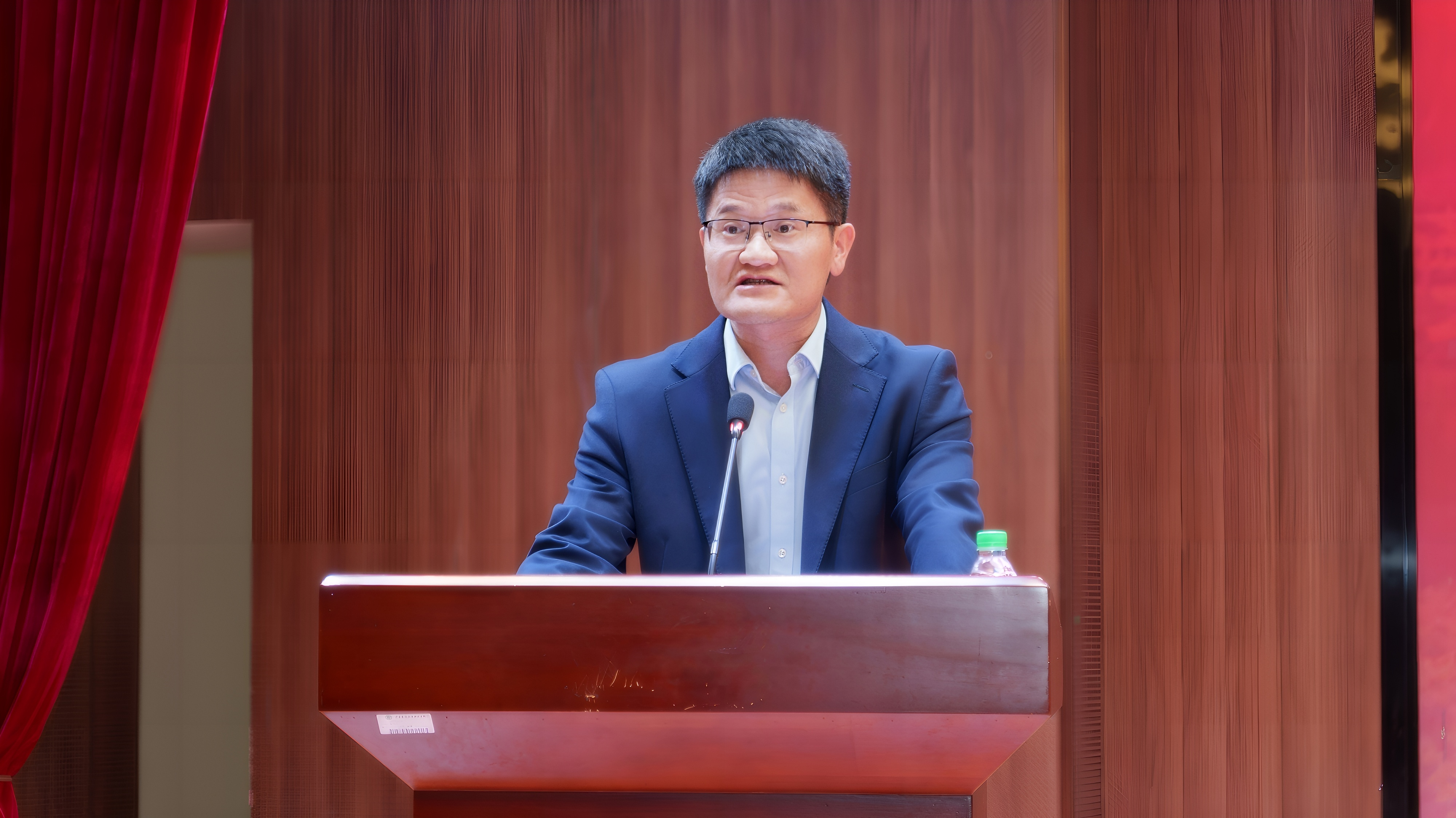校长吴志明.jpg